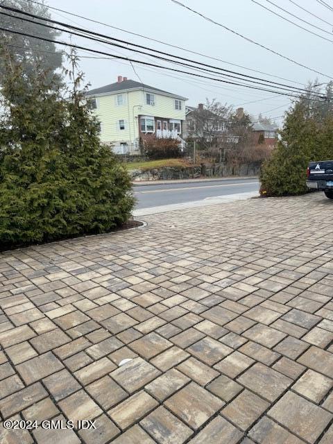 125 Hamilton Avenue, Unit 2 Greenwich, CT 06830 - Photo 19 of 20 a view of a garden