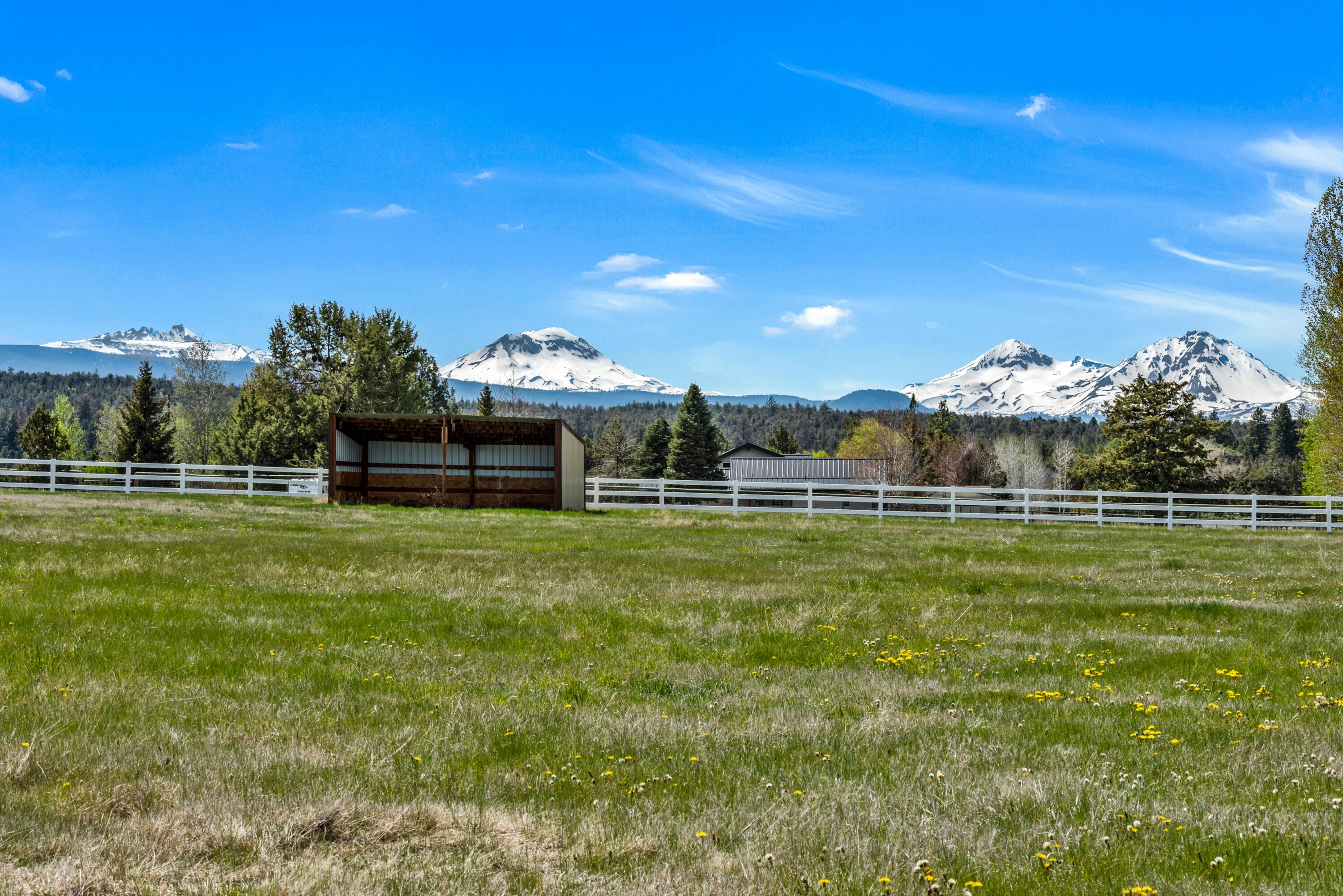 18455 Couch Market Road Bend, OR 97703 - Photo 42 of 45 42