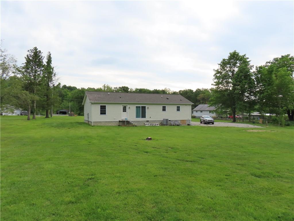 887 Mud Pike Road Smithfield, PA 15478 - Photo 5 of 36