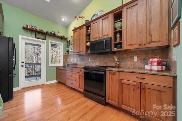 $573,500 | 301 Qualla Circle, Brevard, NC 28712