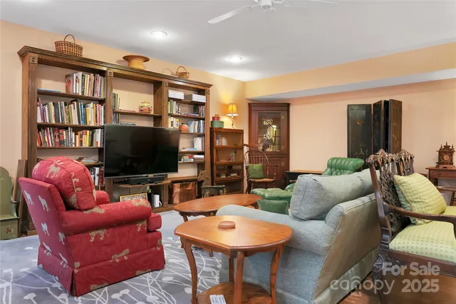 $573,500 | 301 Qualla Circle, Brevard, NC 28712