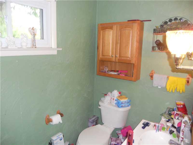 161 Spring Hill Road Aliquippa, PA 15001 - Photo 10 of 12 Master Bath/Spa. Full master bath