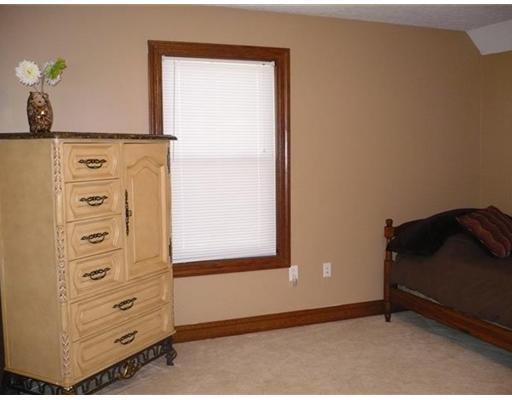 16490 Wenger Road Anna, OH 45302 - Photo 10 of 17 Gallery Image 10