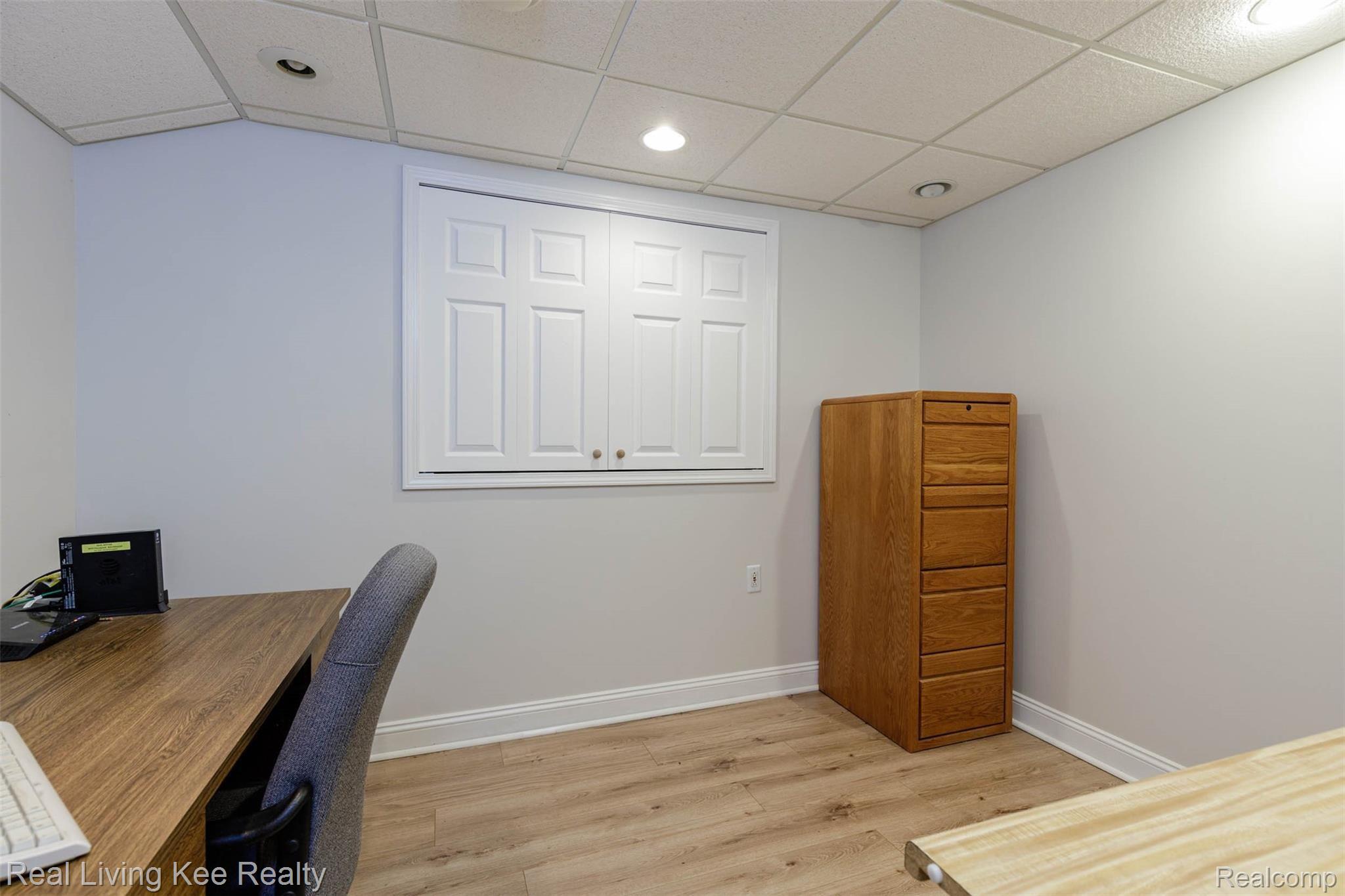 4040 Patricia Court Rochester, MI 48306 - Photo 32 of 38 4040 Patricia Ct-39.jpg