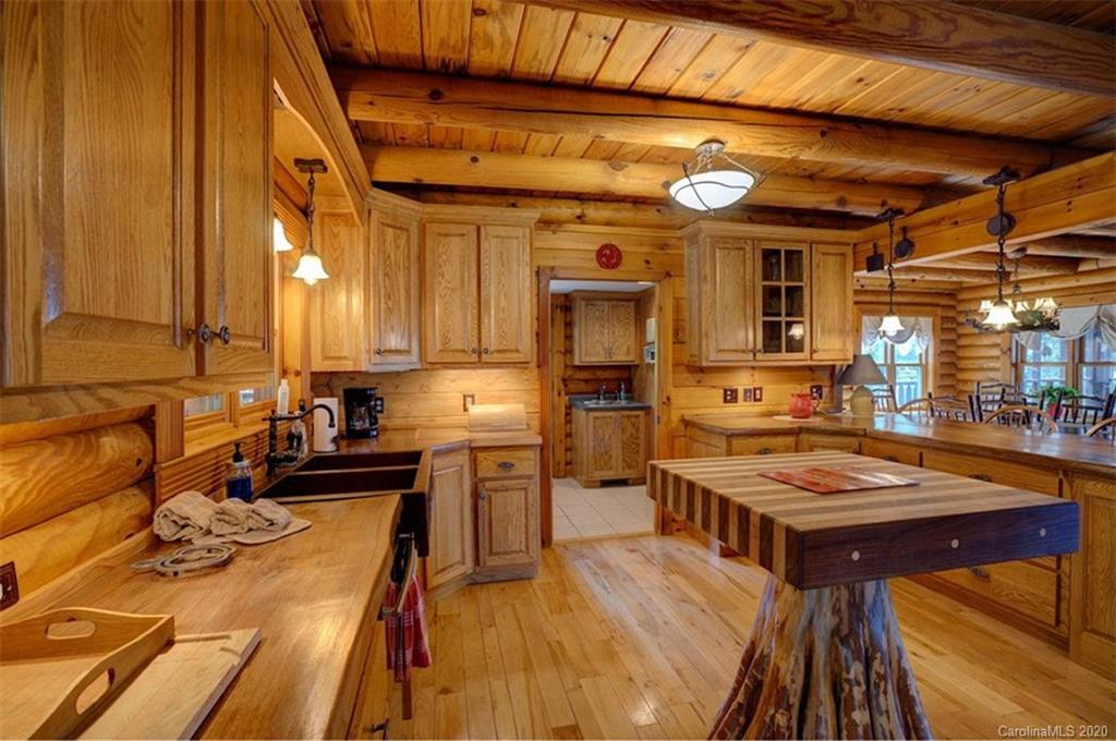 215 Sunset View Ridge Bryson City, NC 28713 - Photo 15 of 46 Gallery Image 15