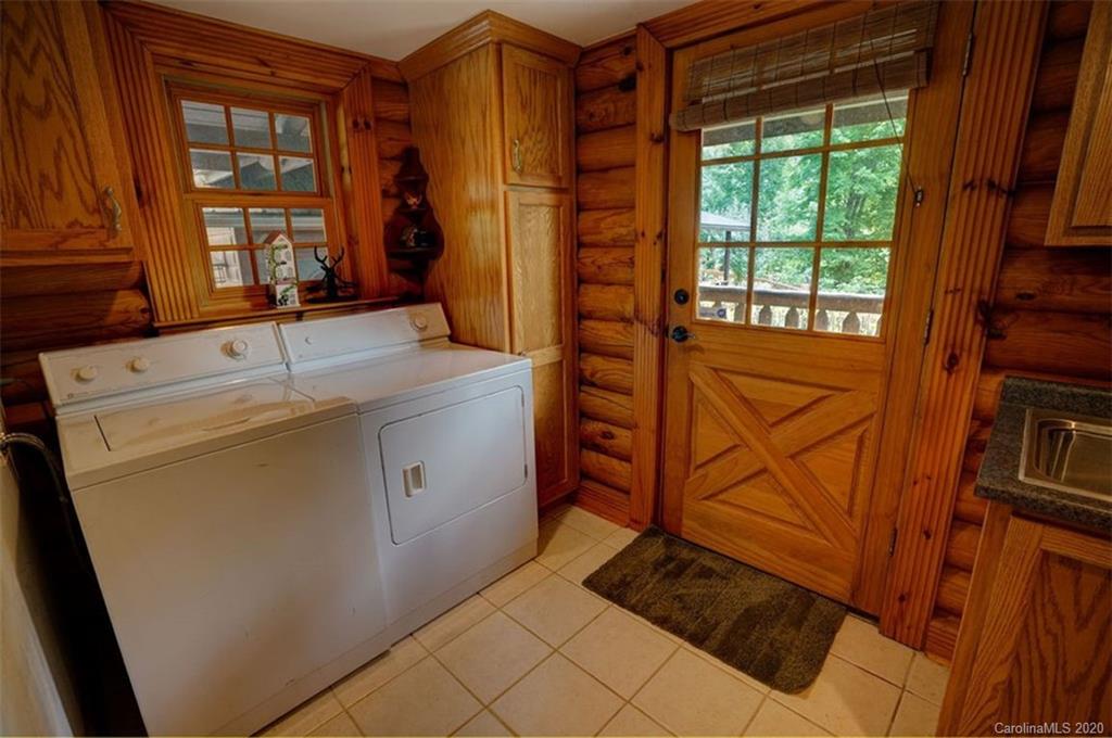 215 Sunset View Ridge Bryson City, NC 28713 - Photo 20 of 46 Gallery Image 20