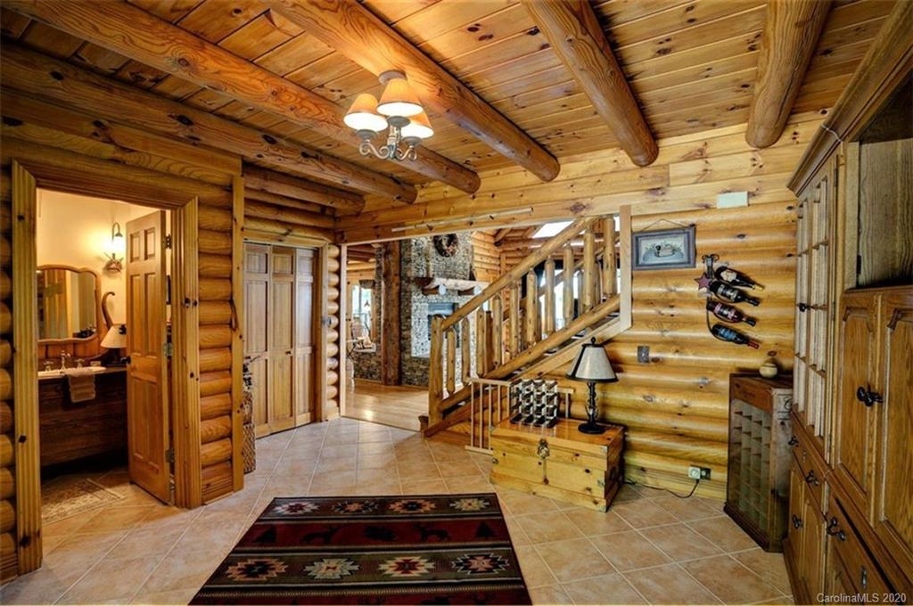 215 Sunset View Ridge Bryson City, NC 28713 - Photo 10 of 46 Gallery Image 10