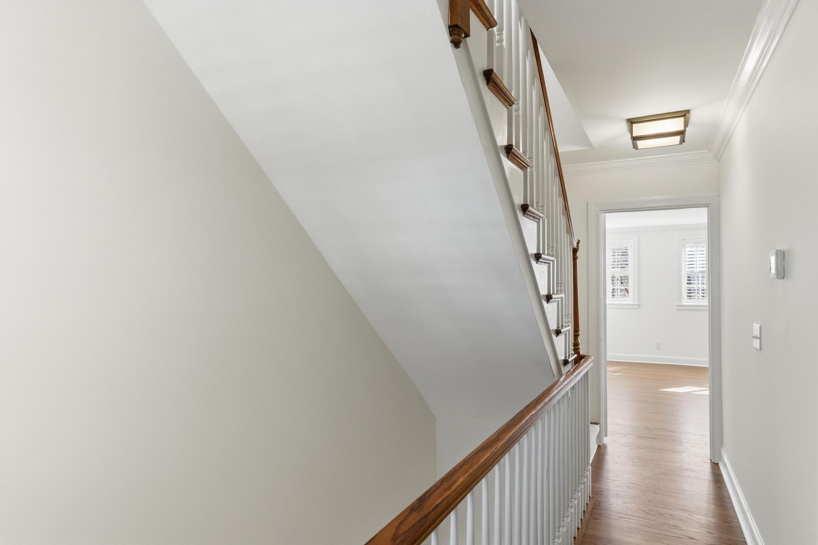 38 Elliott Street Charleston, SC 29401 - Photo 19 of 37 Hallway