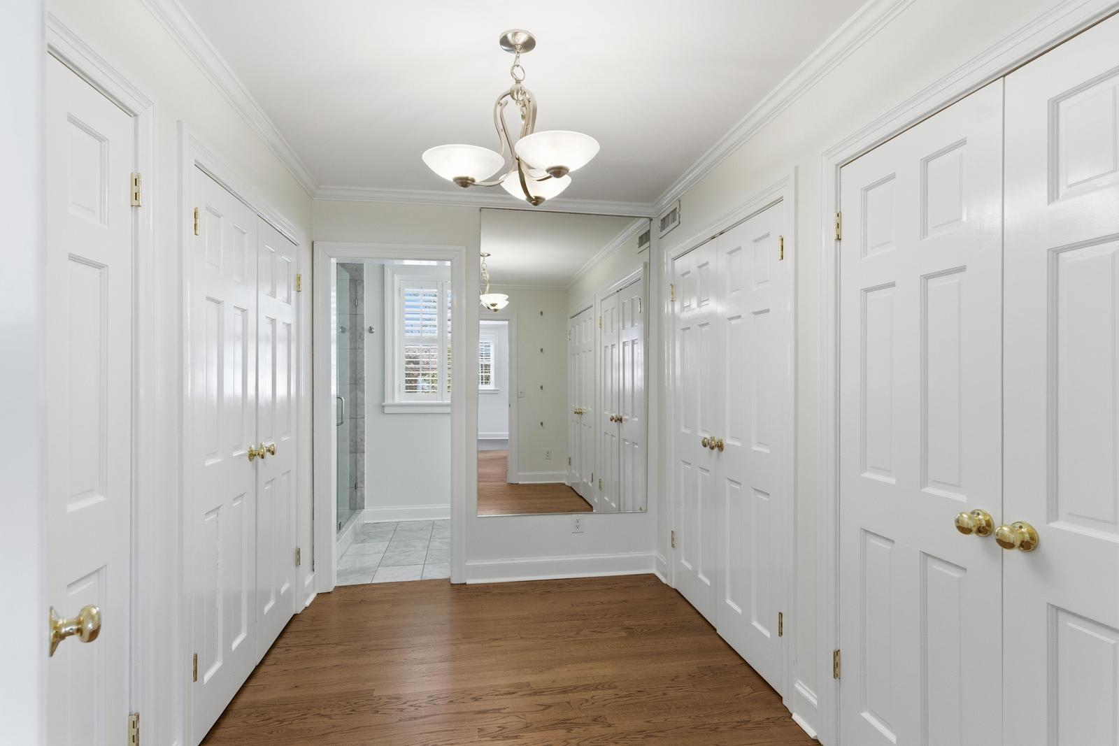 38 Elliott Street Charleston, SC 29401 - Photo 22 of 37 Primary Closets