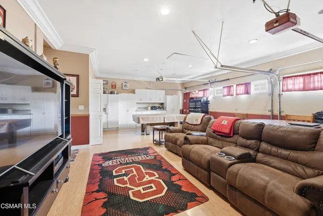 $1,175,000 | 873 Capitan Street, Newbury Park, CA 91320