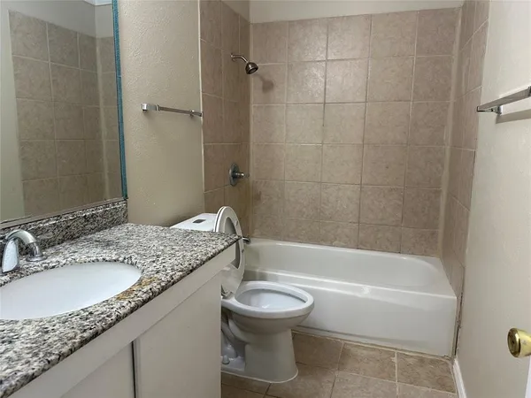 $2,325 | 1844 Stockton Trail, Plano, TX 75023