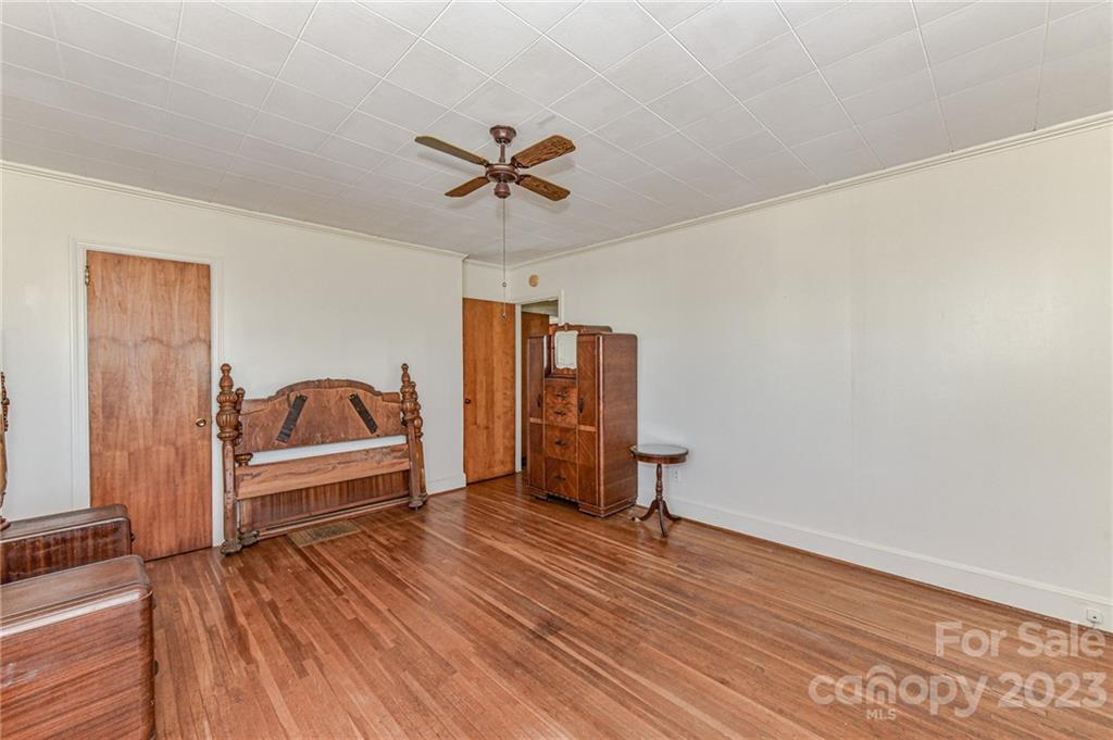 10008 Landsford Road Monroe, NC 28112 - Photo 21 of 32 a view of a livingroom with furniture and wooden floor