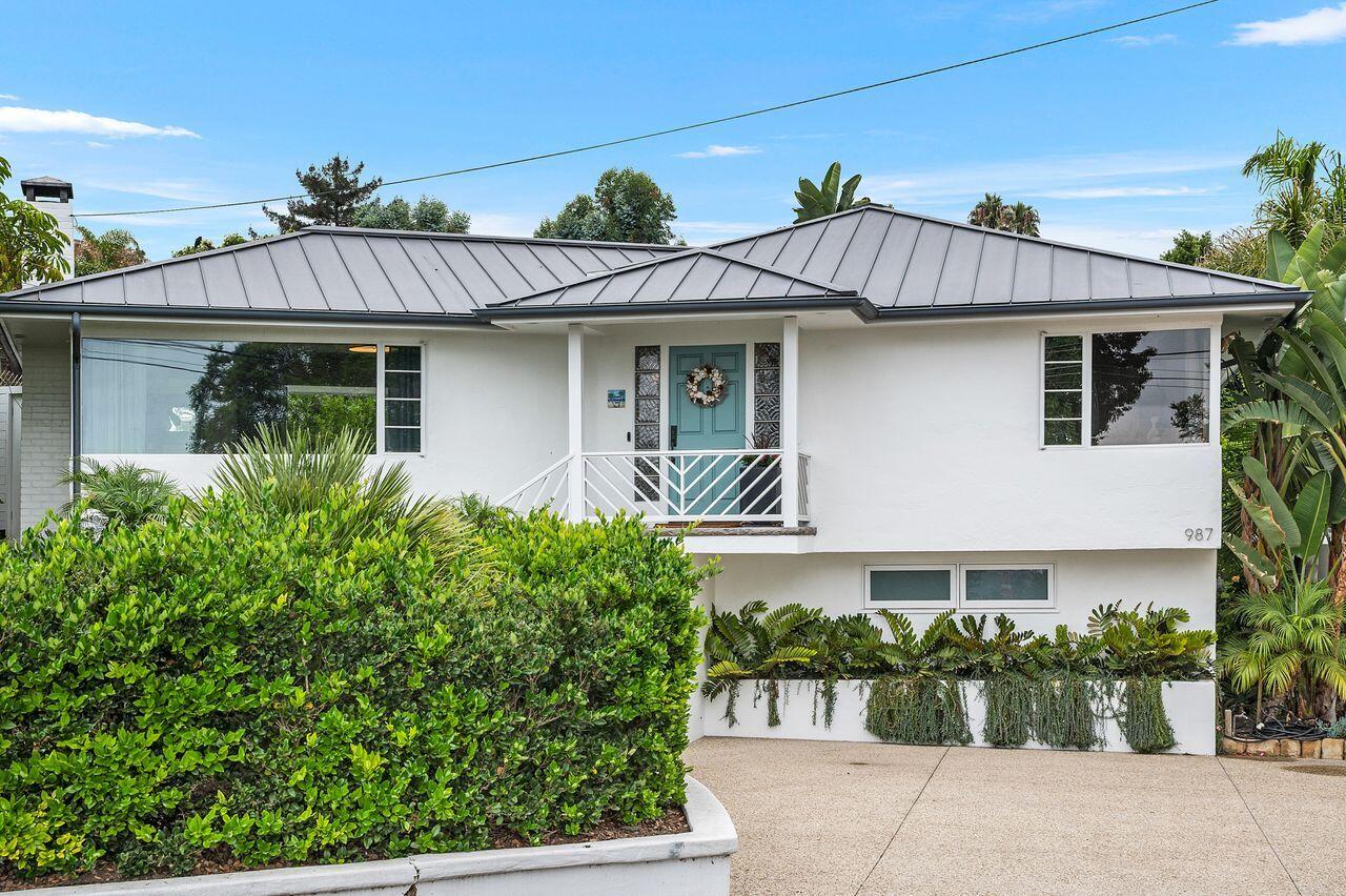 987 Cheltenham Road Santa Barbara, CA 93105 - Photo 2 of 26 Cheltenham987Exterior3