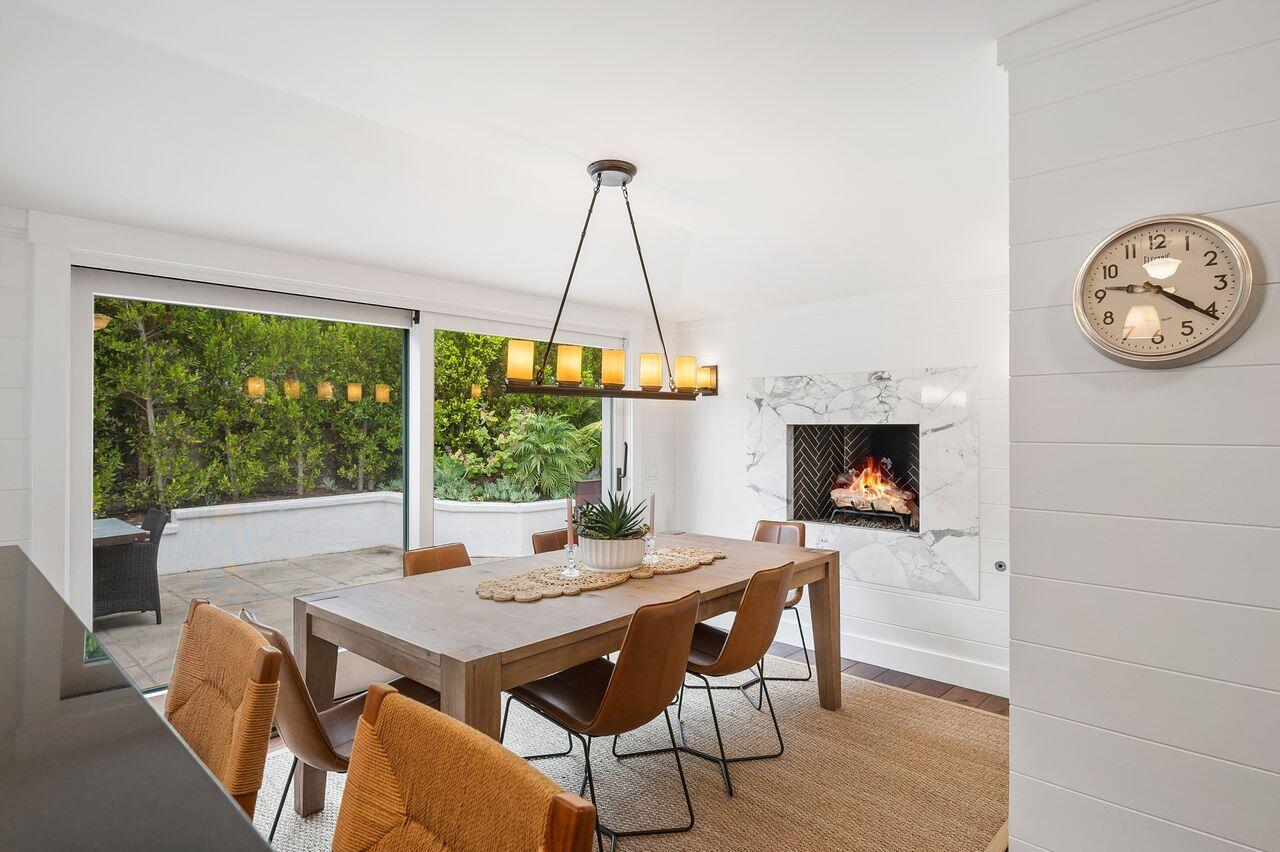 987 Cheltenham Road Santa Barbara, CA 93105 - Photo 8 of 26 Cheltenham987DiningRoom
