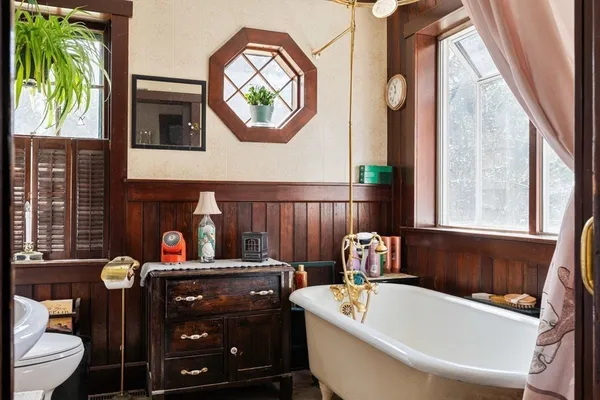 $999,000 | 20 Blue Shutters Lane, Falmouth, MA 02556