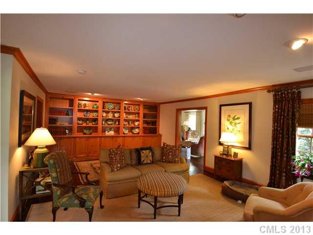 1541 South Wendover Road Charlotte, NC 28211 - Photo 5 of 16 Gallery Image 5