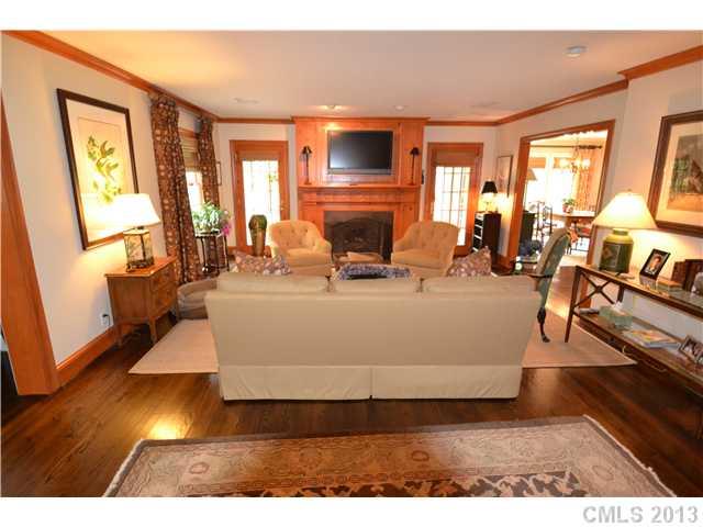 1541 South Wendover Road Charlotte, NC 28211 - Photo 6 of 16 Gallery Image 6