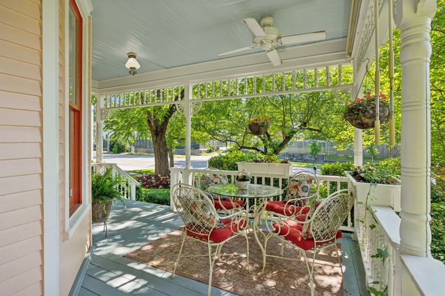 a view of a entrance door of the house