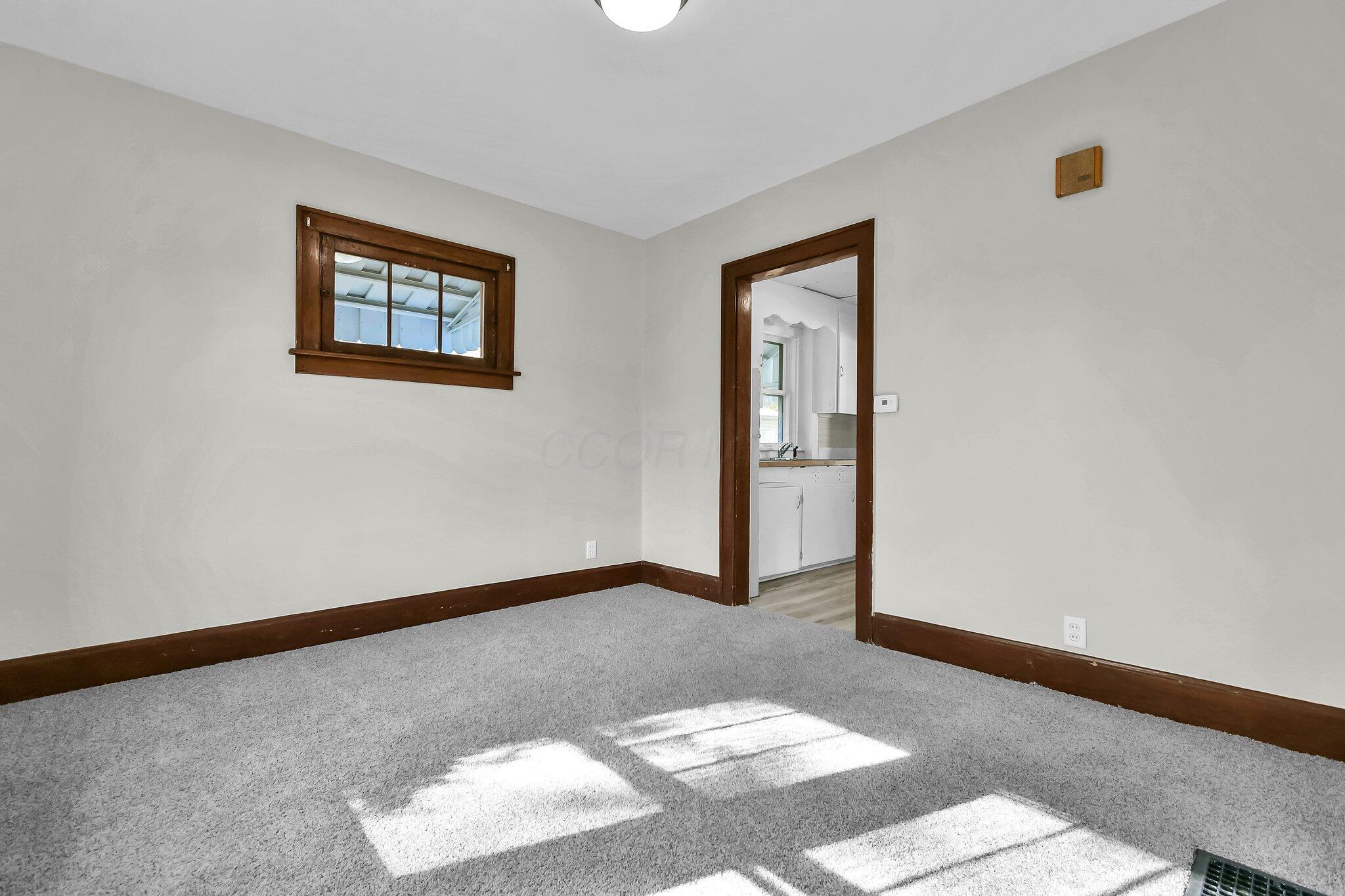 2254 Ferris Road Columbus, OH 43224 - Photo 10 of 25 8-web-or-mls-2254-ferris-rd