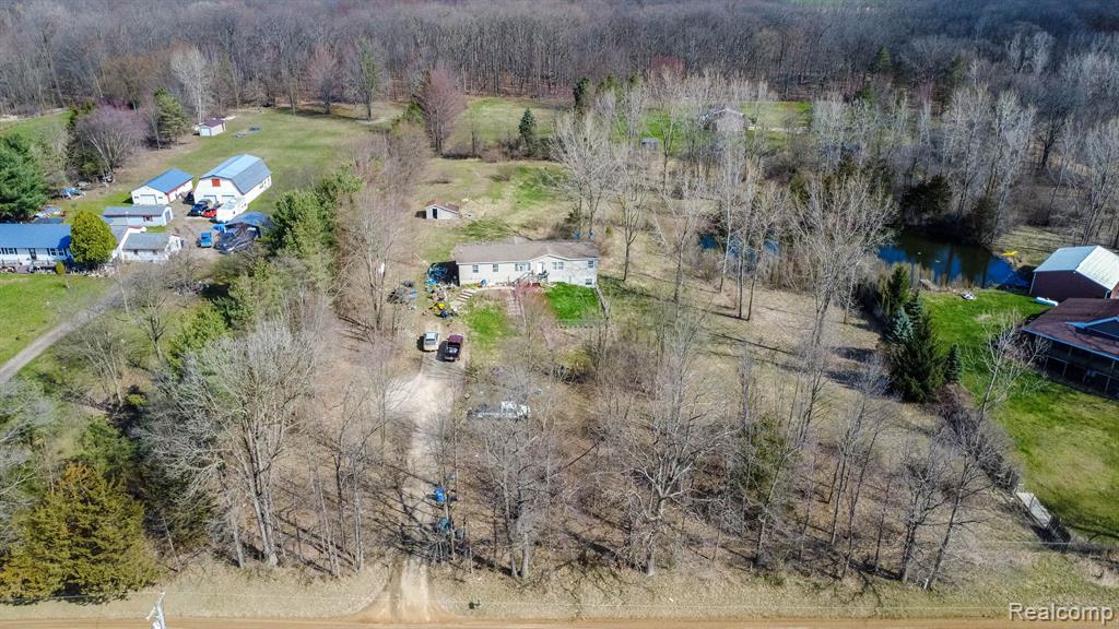 6463 Center Road Linden, MI 48451 - Photo 3 of 28