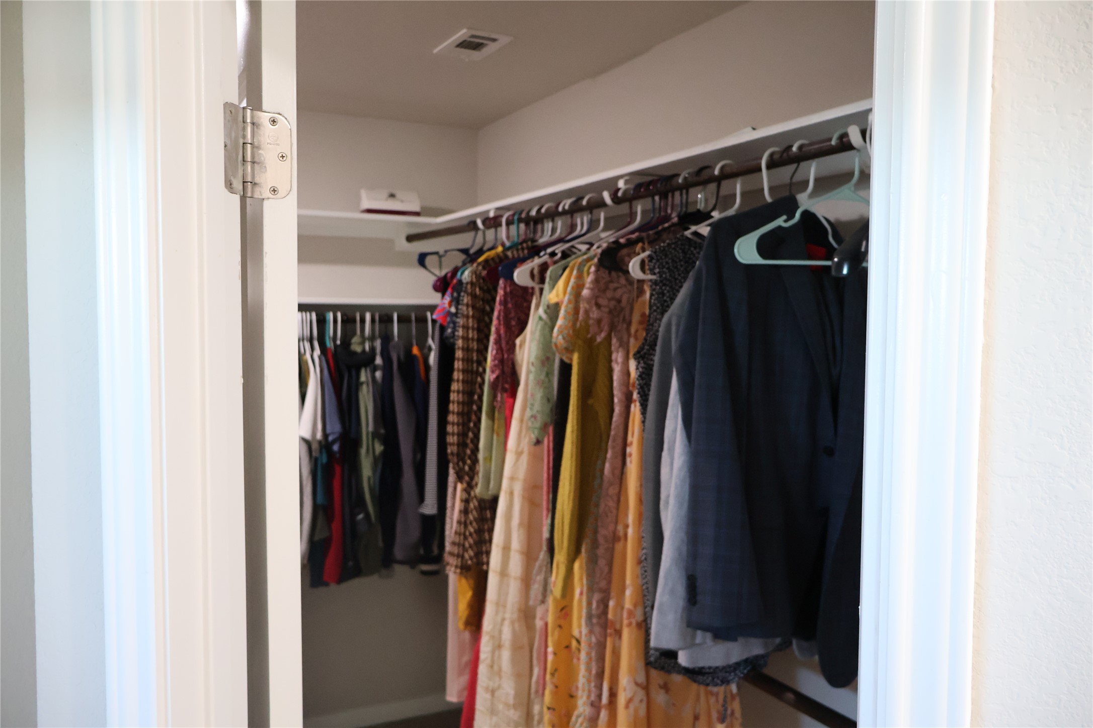 11500 Maple Leaf Way Manor, TX 78653 - Photo 19 of 29 View of walk in closet