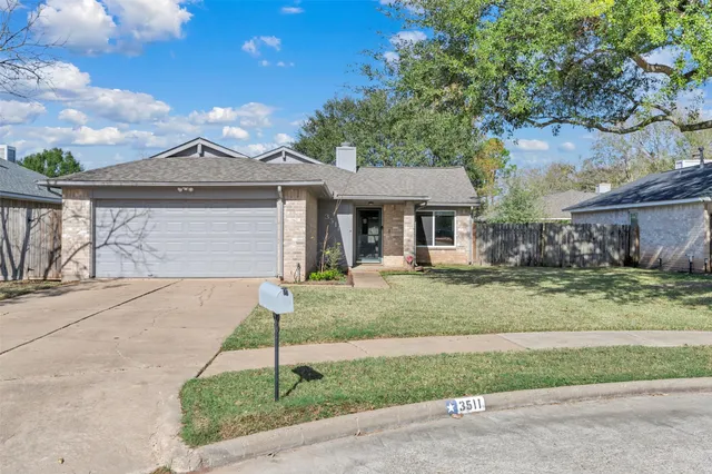 $2,000 | 3511 Arbor Place, Sugar Land, TX 77479
