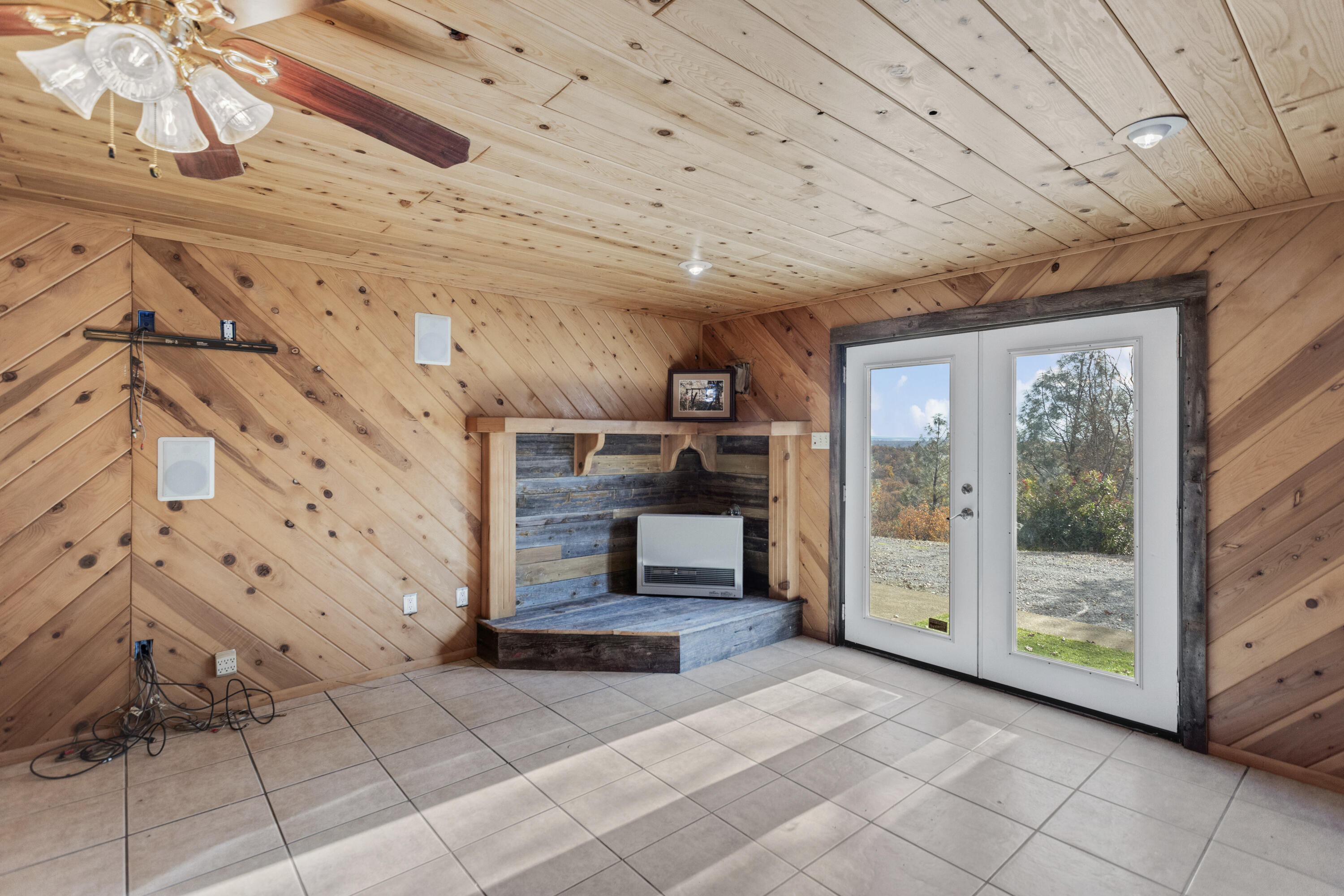 21601 Boyle Road Palo Cedro, CA 96073 - Photo 15 of 37 IMG_4303