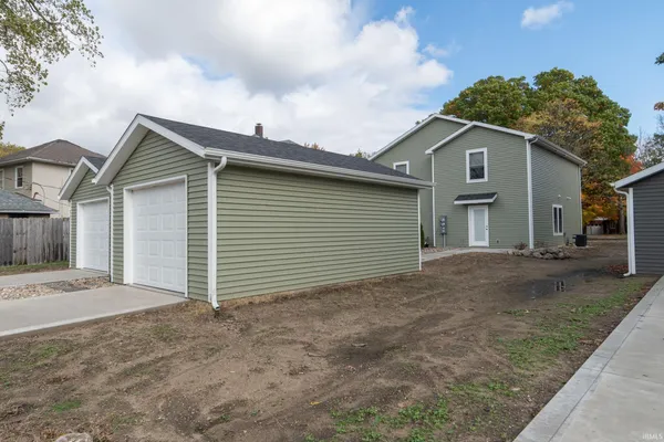 $195,000 | 1119 Edwardsburg Avenue, Elkhart, IN 46514