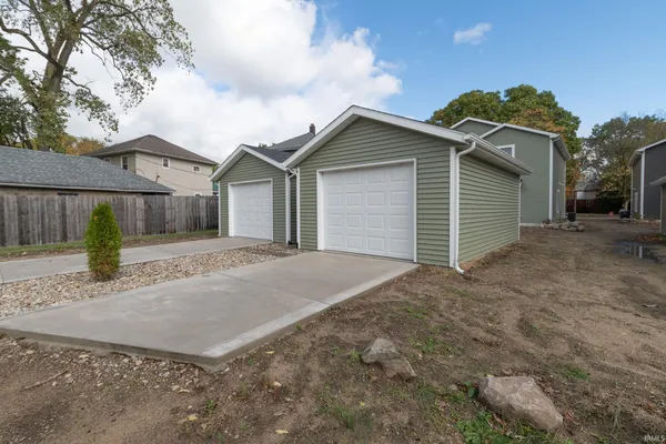 $195,000 | 1119 Edwardsburg Avenue, Elkhart, IN 46514