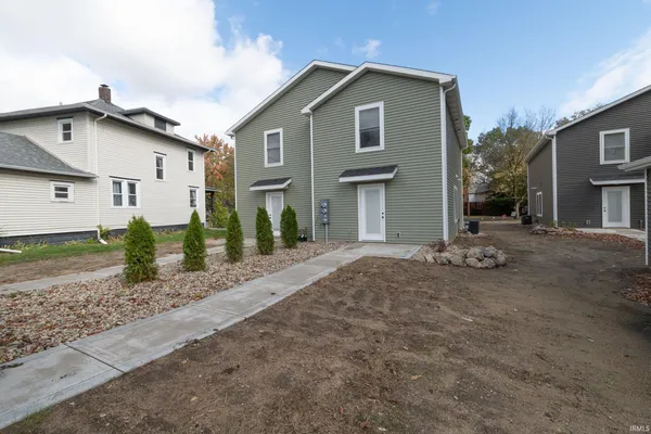 $195,000 | 1119 Edwardsburg Avenue, Elkhart, IN 46514