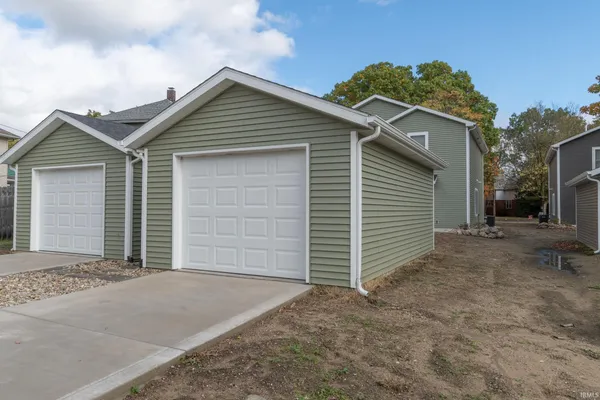 $195,000 | 1119 Edwardsburg Avenue, Elkhart, IN 46514