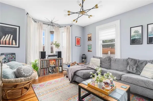 $3,000 | 50 Padelford Street, Unit 1, Providence, RI 02906