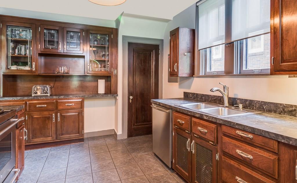 459 Beverly Road Pittsburgh, PA 15216 - Photo 8 of 24 Gallery Image 8