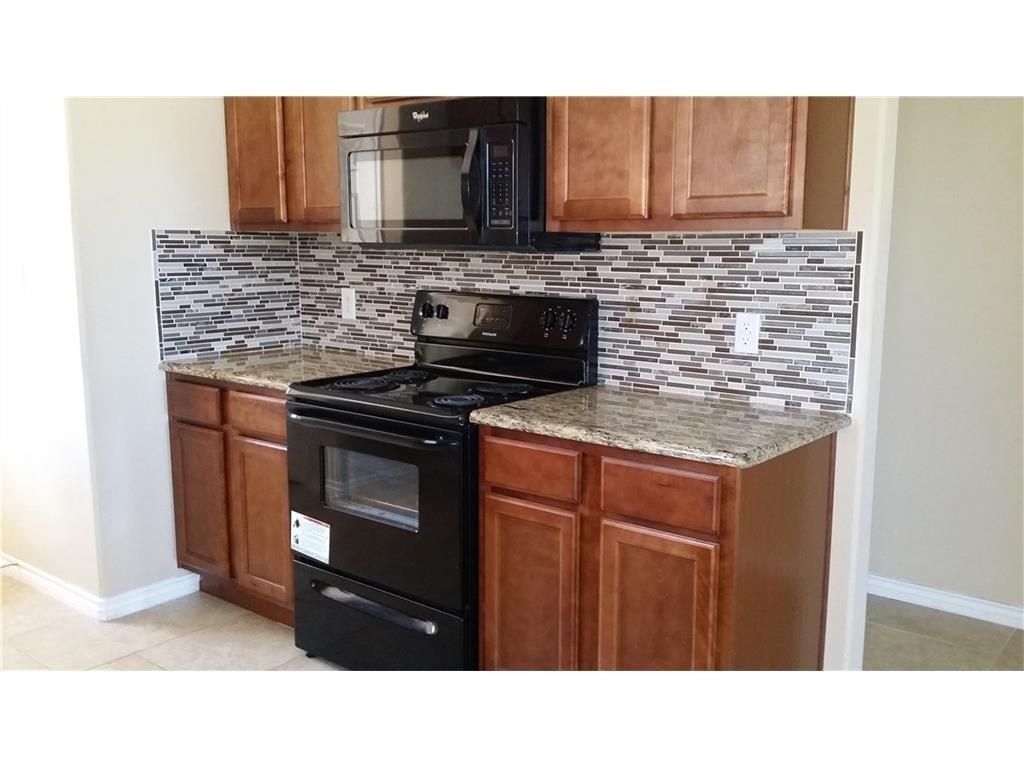 925 Parkplace Ridge, Unit 925 Princeton, TX 75407 - Photo 3 of 9