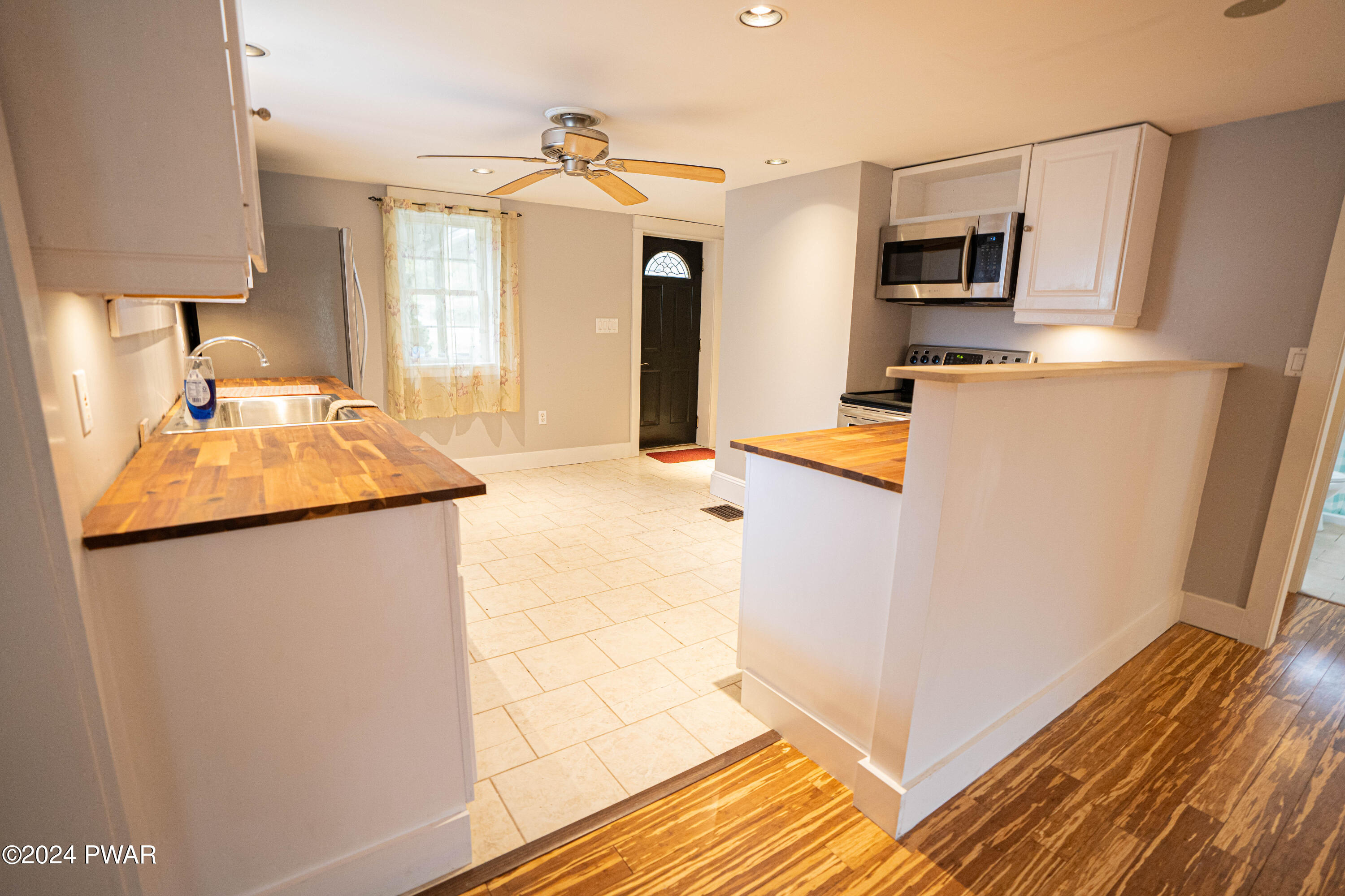 73 Carbondale Road Waymart, PA 18472 - Photo 21 of 50 DSC00536