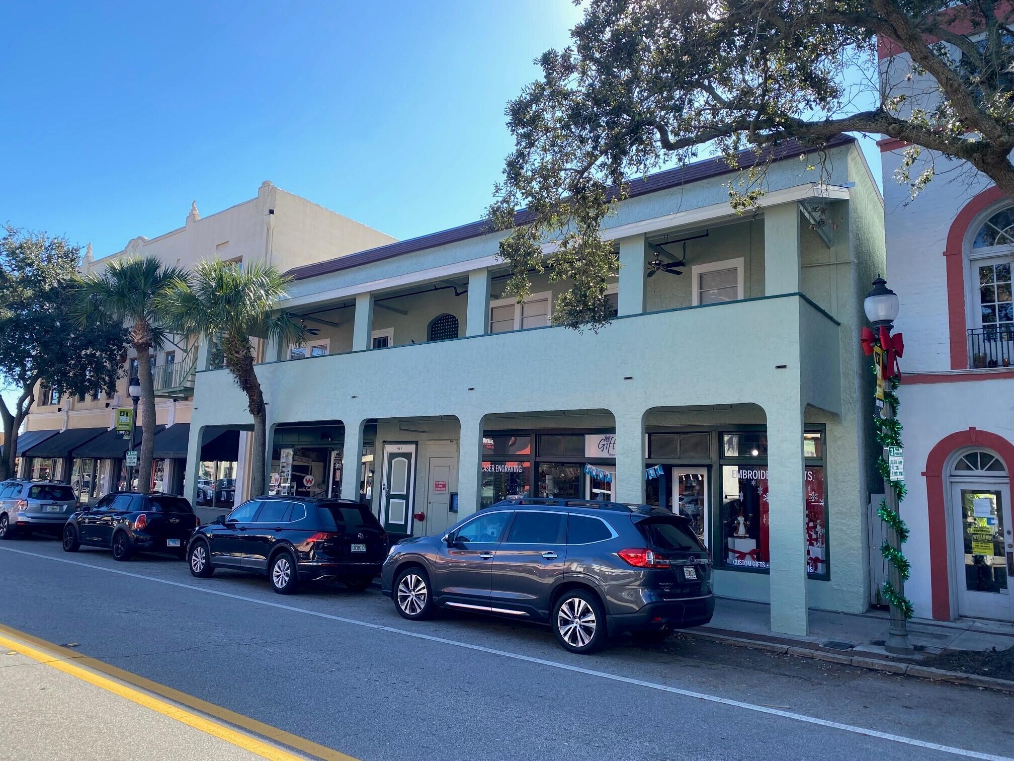 911-919 East New Hvn Ave