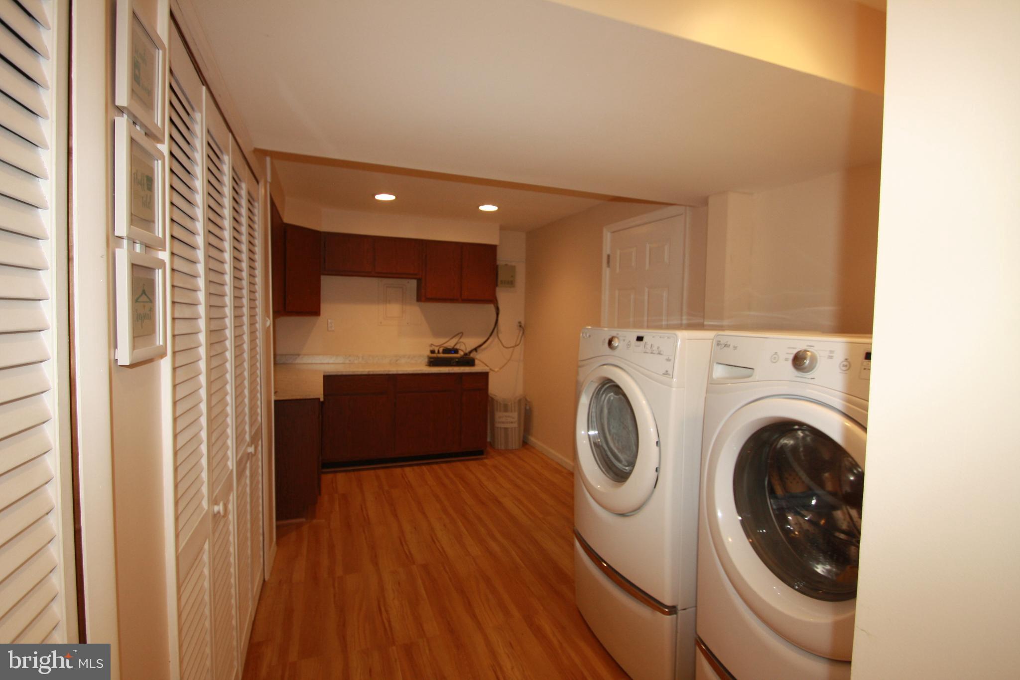 947 Fall Ridge Way Gambrills, MD 21054 - Photo 15 of 20 Laundry
