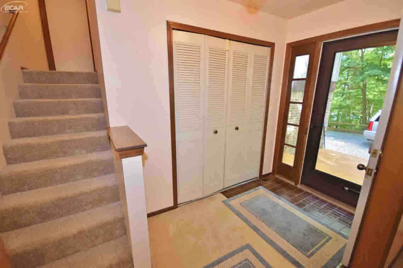 11324 White Lake Road Fenton, MI 48430 - Photo 2 of 28