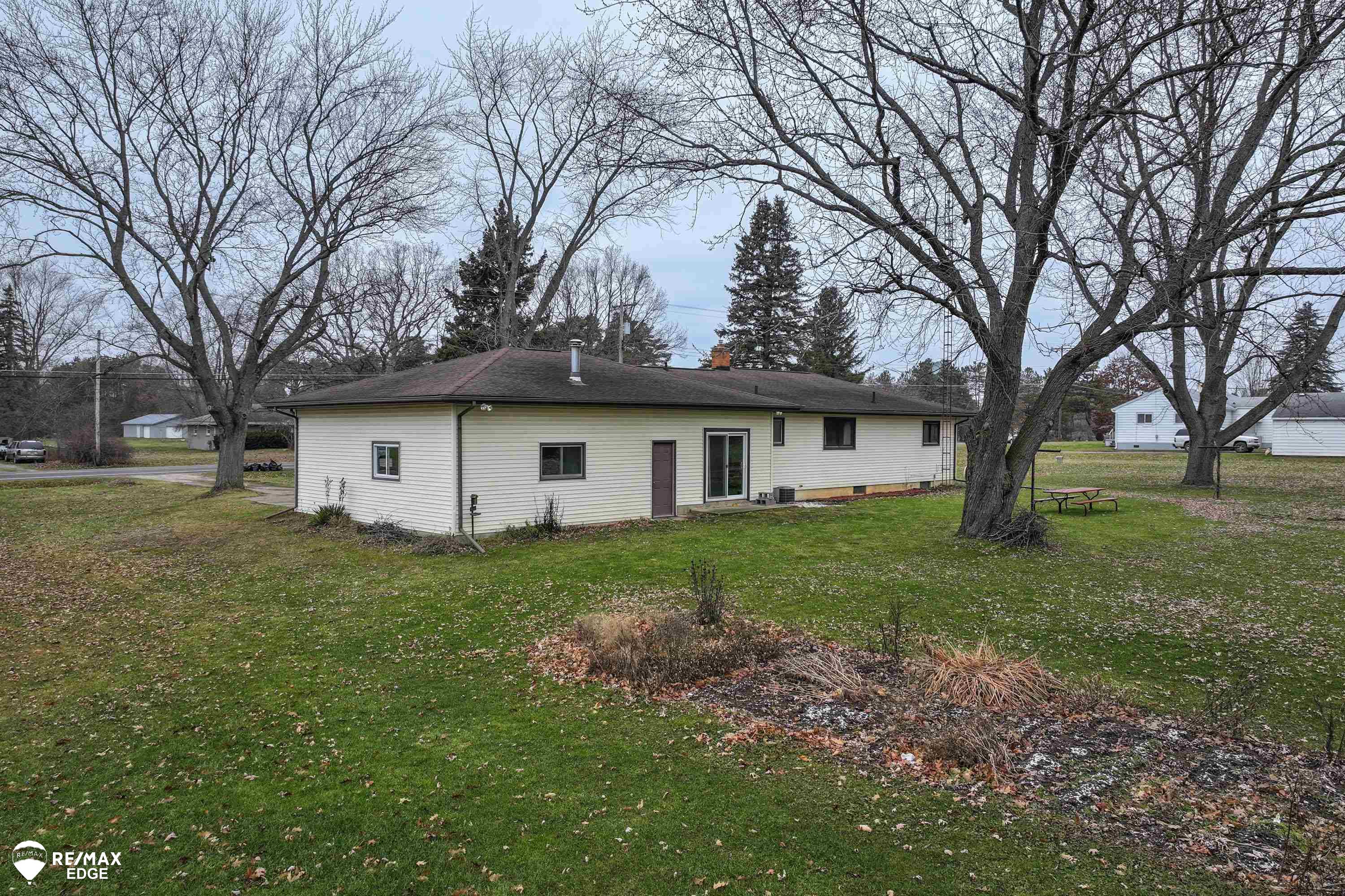 8408 North Webster Road Clio, MI 48420 - Photo 40 of 45 50131080-4672d13c-64a7-4ffd-a6a7-83838eb611c6.JPG