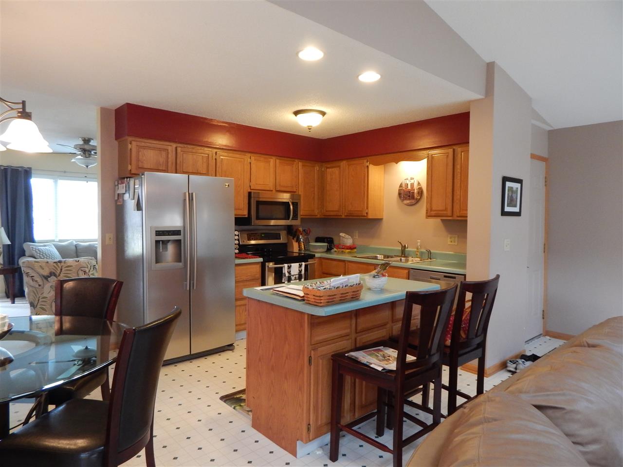 1717 Middle Road Bettendorf, IA 52722 - Photo 2 of 13 Gallery Image 2