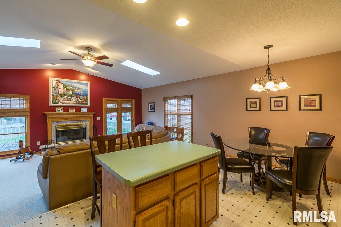 1717 Middle Road Bettendorf, IA 52722 - Photo 3 of 13 Gallery Image 3