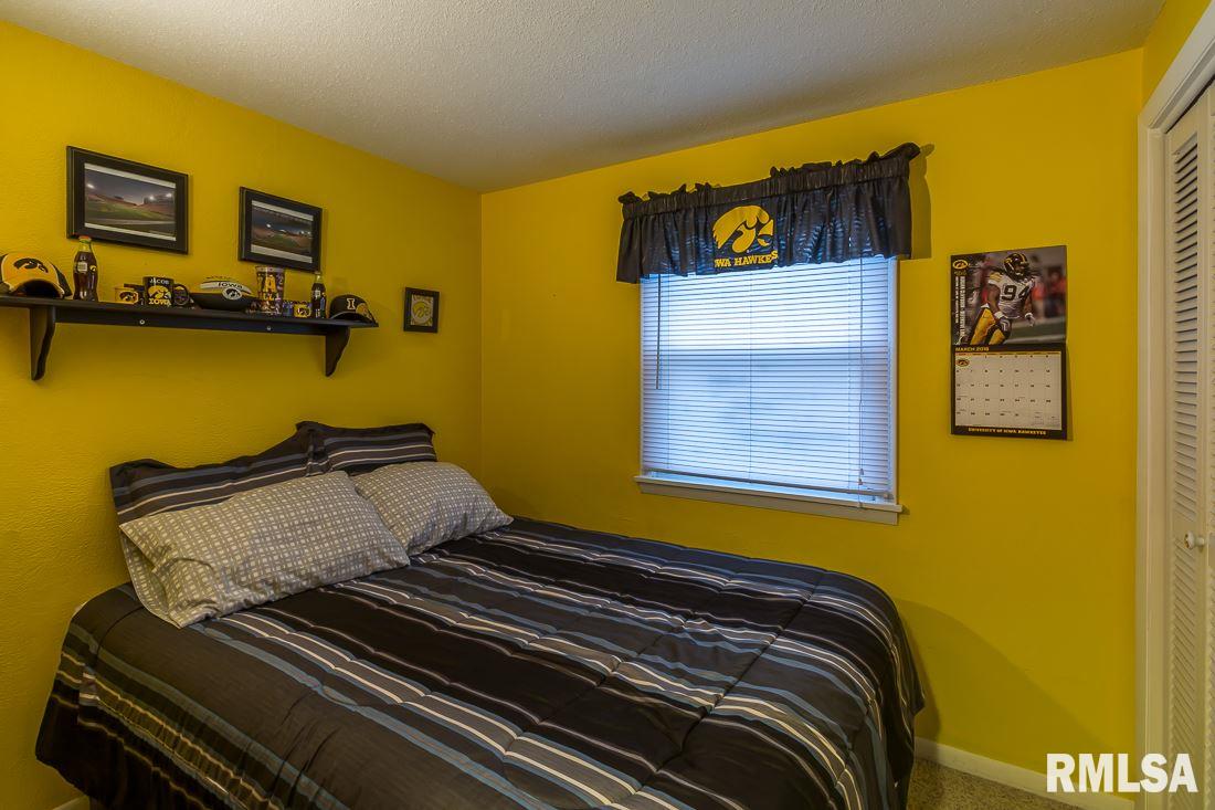 1717 Middle Road Bettendorf, IA 52722 - Photo 9 of 13 Gallery Image 9