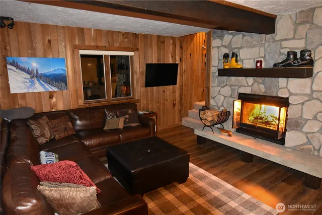 $1,199,988 | 7 St Anton Street, Snoqualmie Pass, WA 98068