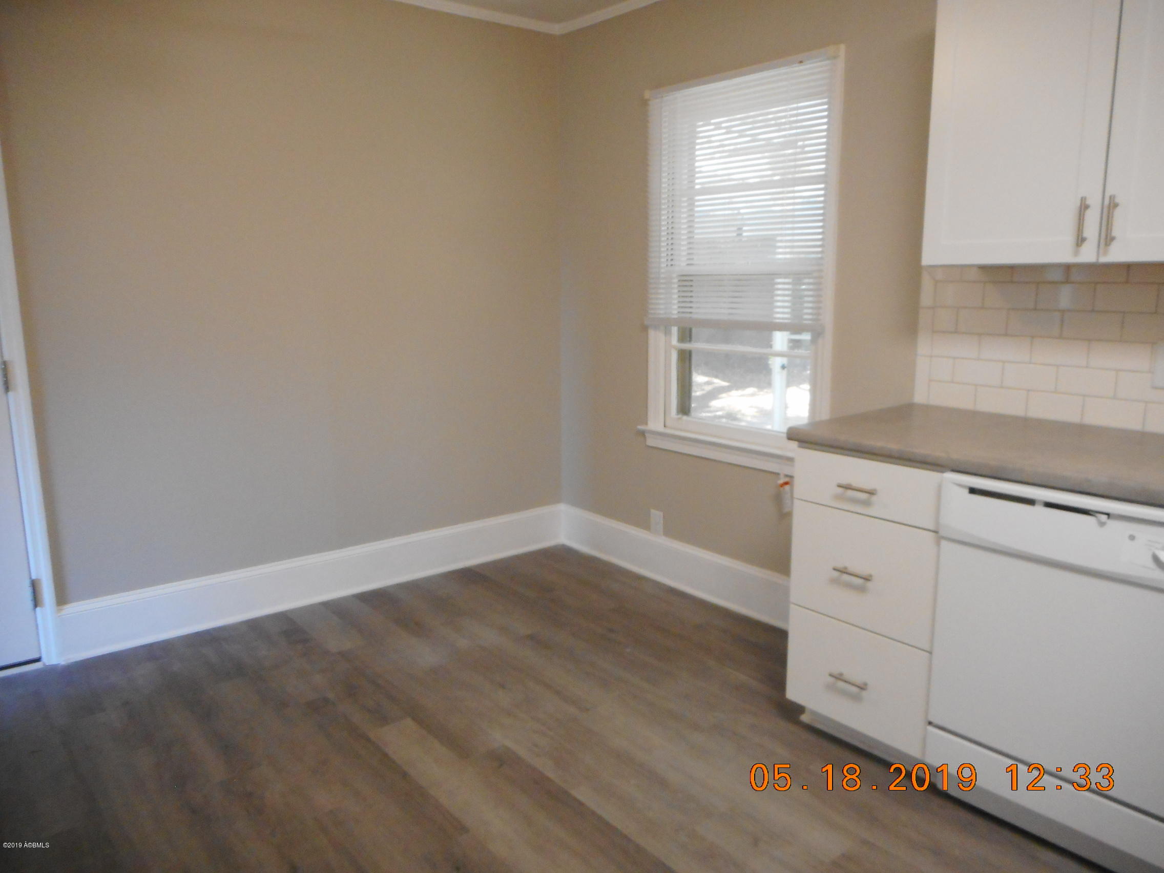 1705 State Rd S-7-202 Beaufort, SC 29902 - Photo 5 of 18 DSCN3160