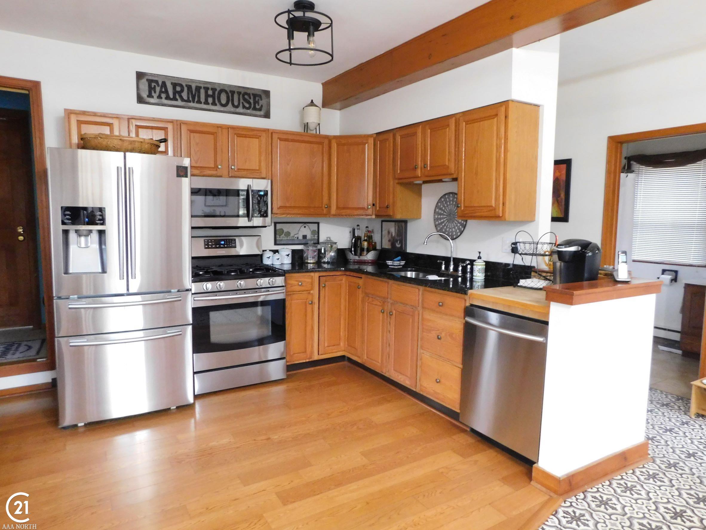 5365 Rochester Road Dryden, MI 48428 - Photo 2 of 38