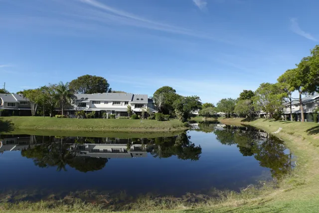 $2,850 | 2274 Discovery Circle West, Deerfield Beach, FL 33442