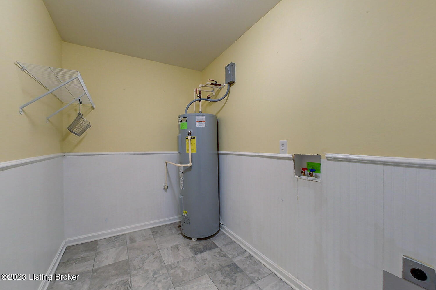 6551 Renate Road Louisville, KY 40291 - Photo 19 of 29 Laundry/Utility room