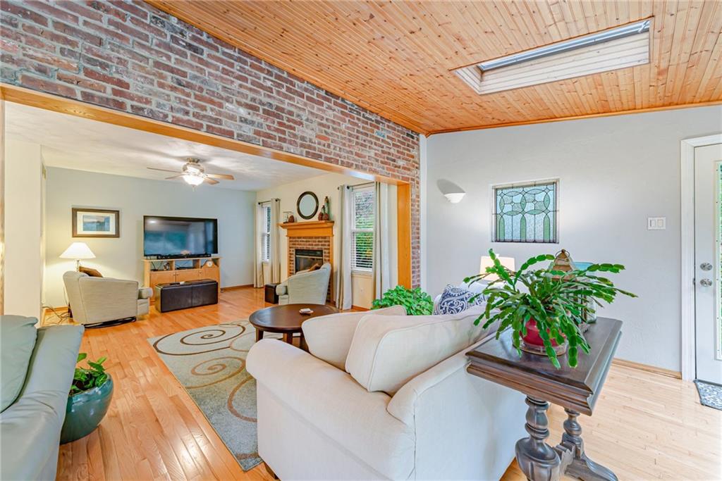761 Lougeay Road Pittsburgh, PA 15235 - Photo 16 of 45 Gallery Image 16