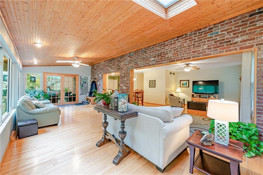 761 Lougeay Road Pittsburgh, PA 15235 - Photo 17 of 45 Gallery Image 17