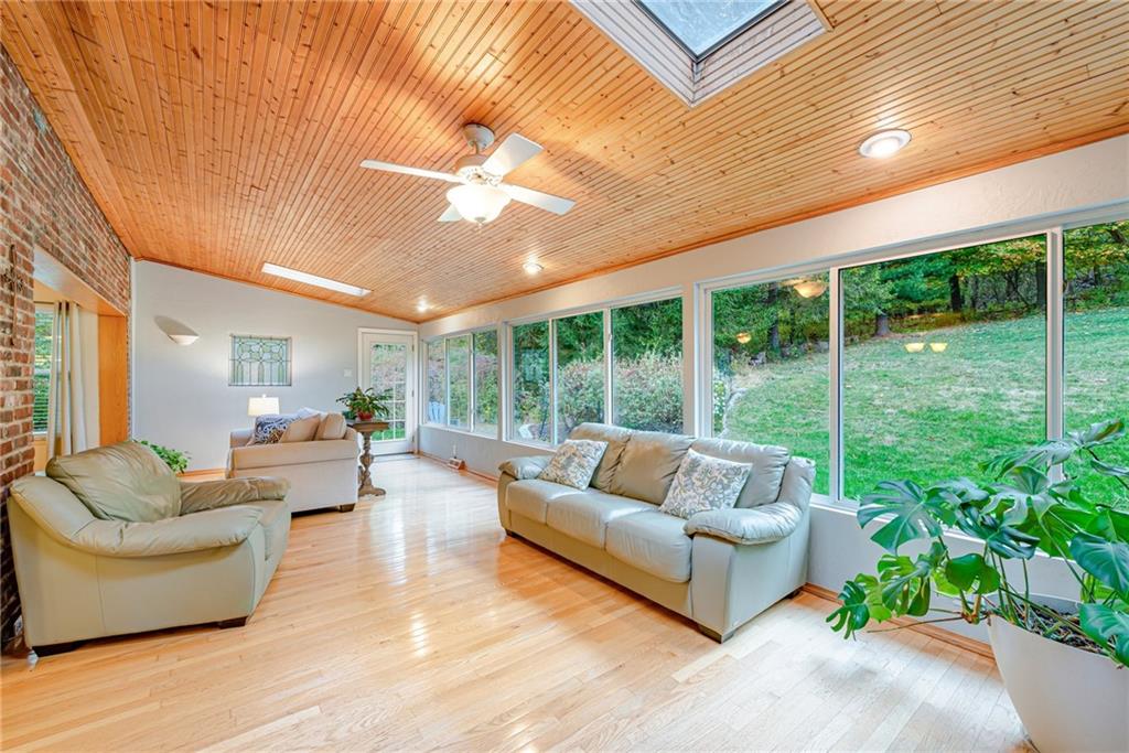 761 Lougeay Road Pittsburgh, PA 15235 - Photo 19 of 45 Gallery Image 19